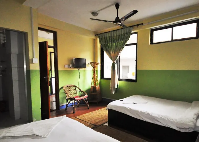 Metro Eco Hotel 2*